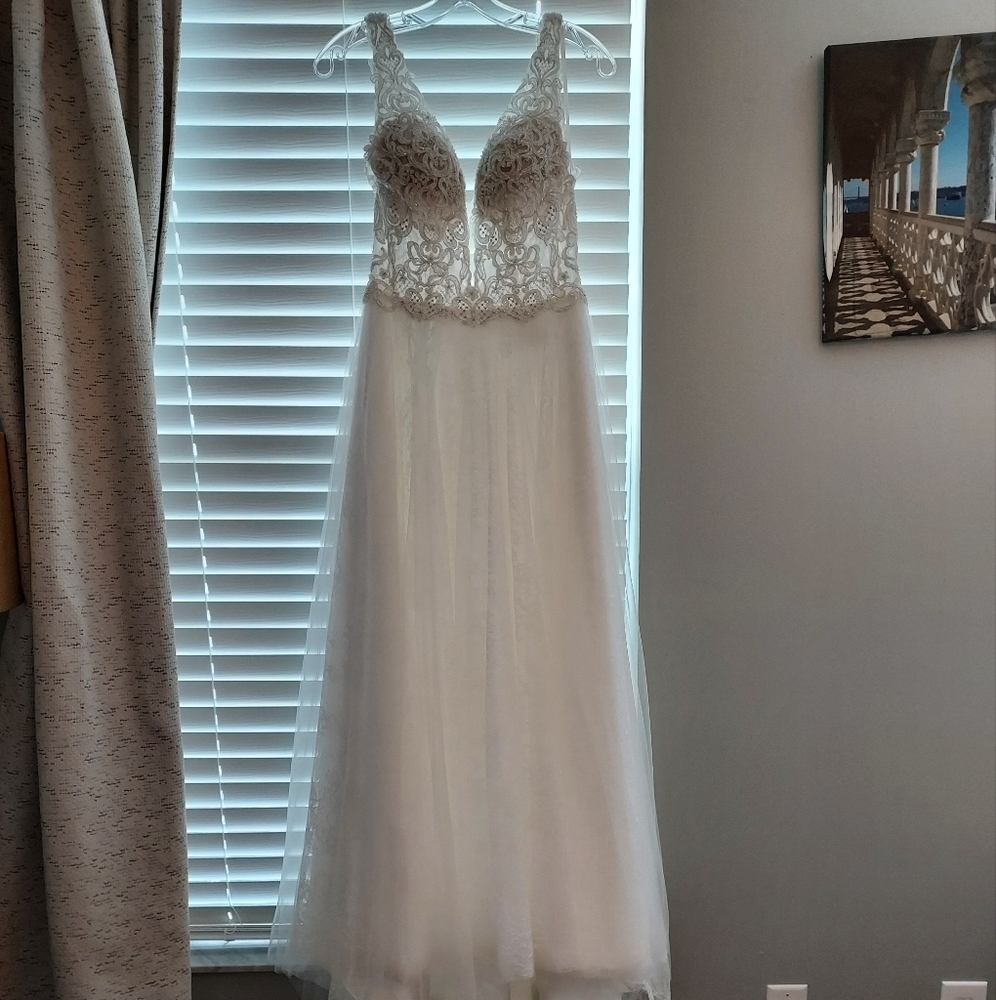 Justin Alexander Wedding Dress